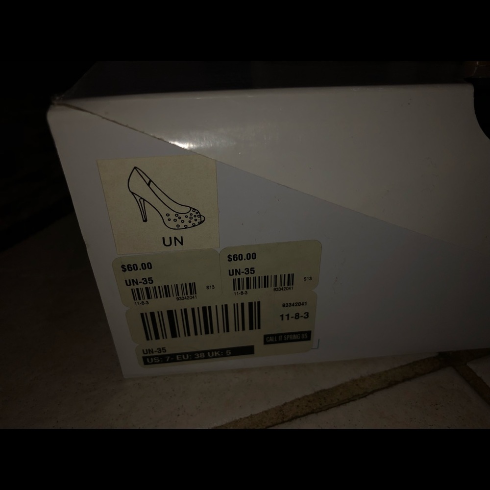 NIB Call It Spring Heels Size 7 - Picture 2 of 2